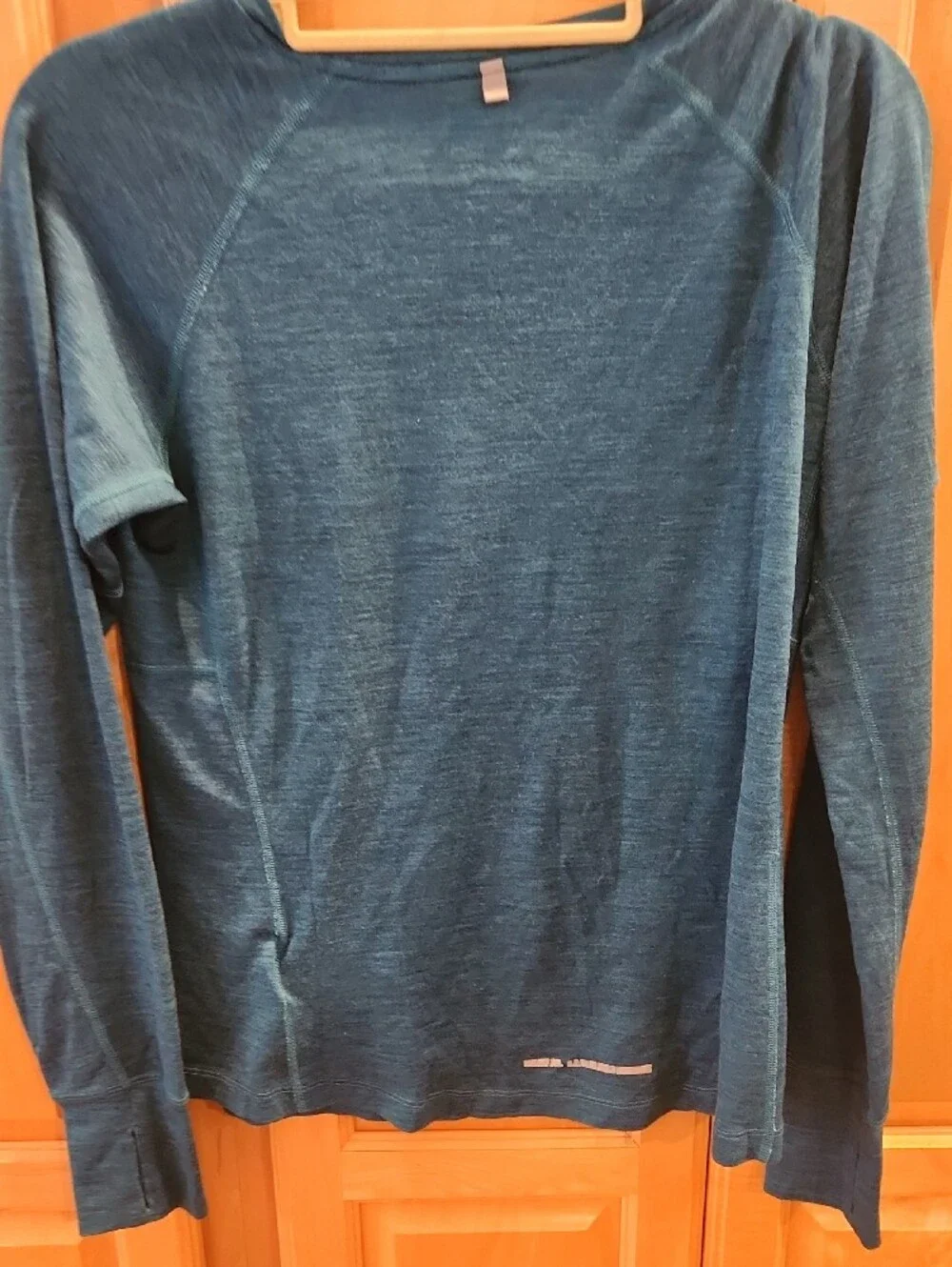 Nike Women's Long-Sleeve V-Neck Dri-FIT Top - Teal